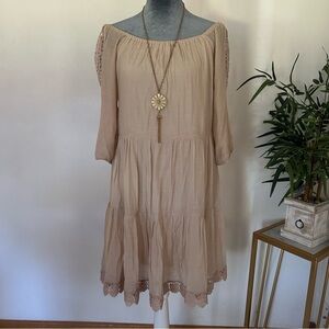 Beige Boho Dress whit necklace Medium